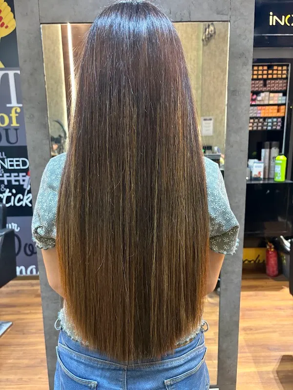 Estique Salon & Spa | Panchpakhadi