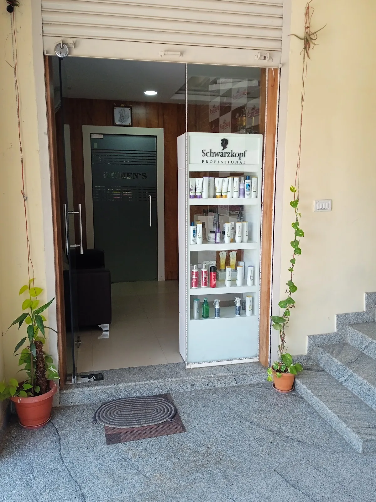Magic Touch Men & Women Salon, Bangalore