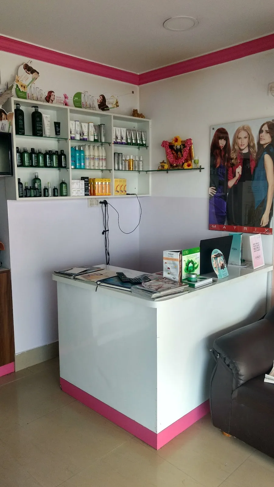 Magic Touch Men & Women Salon, Bangalore