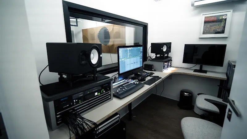 Podcast Studio London - Podcast.co