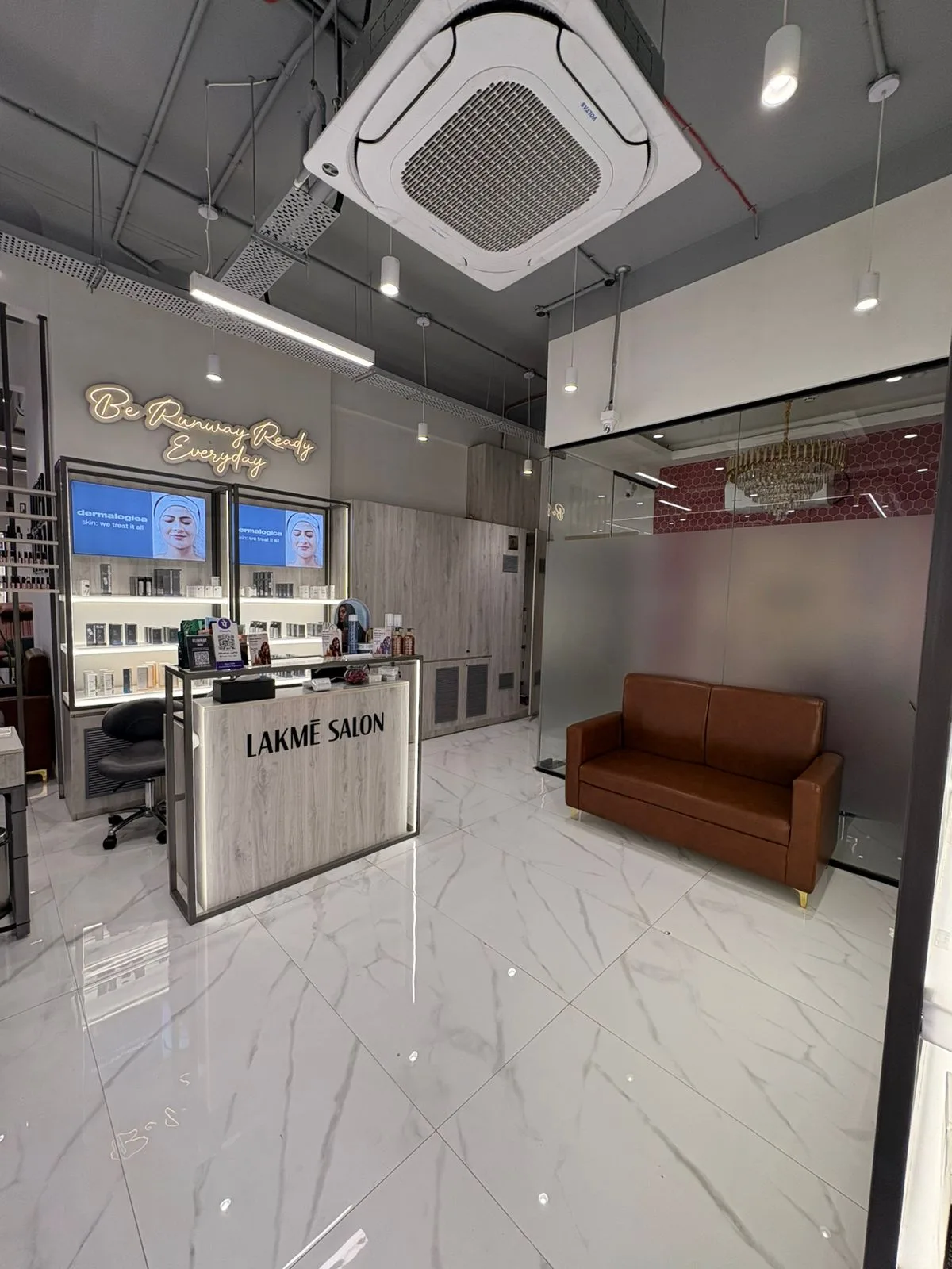 Lakme Salon For Him and Her in Oval Maidan, Churchgate