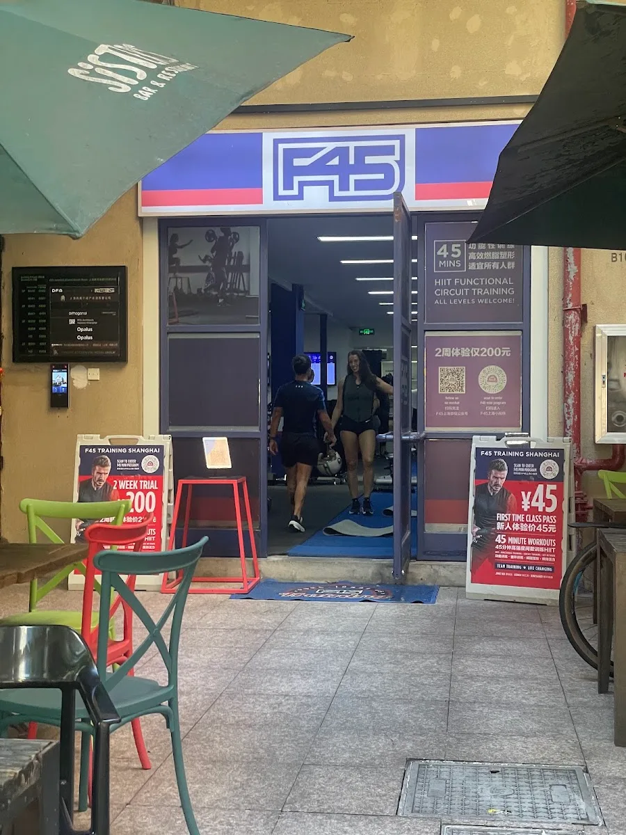 F45