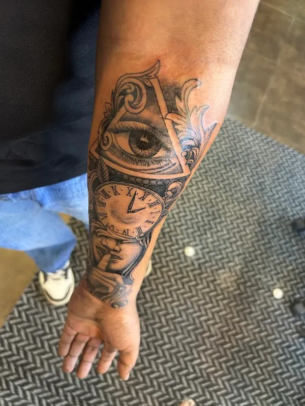 Vi Tattoo Studio