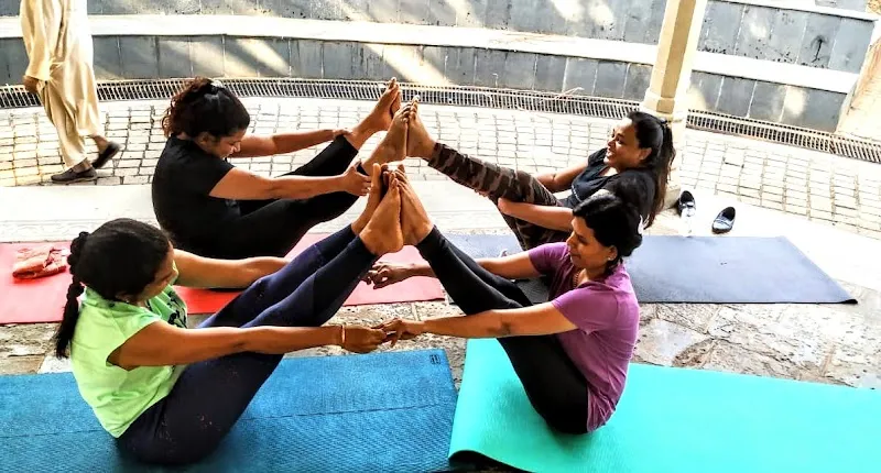 Yoga 4U