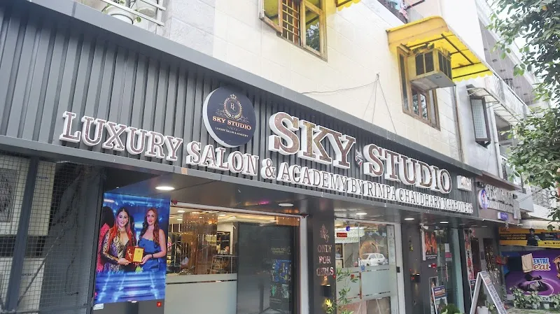 SKY STUDIO