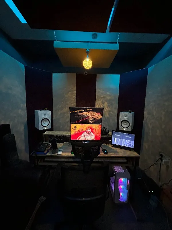 Swarg Musiic