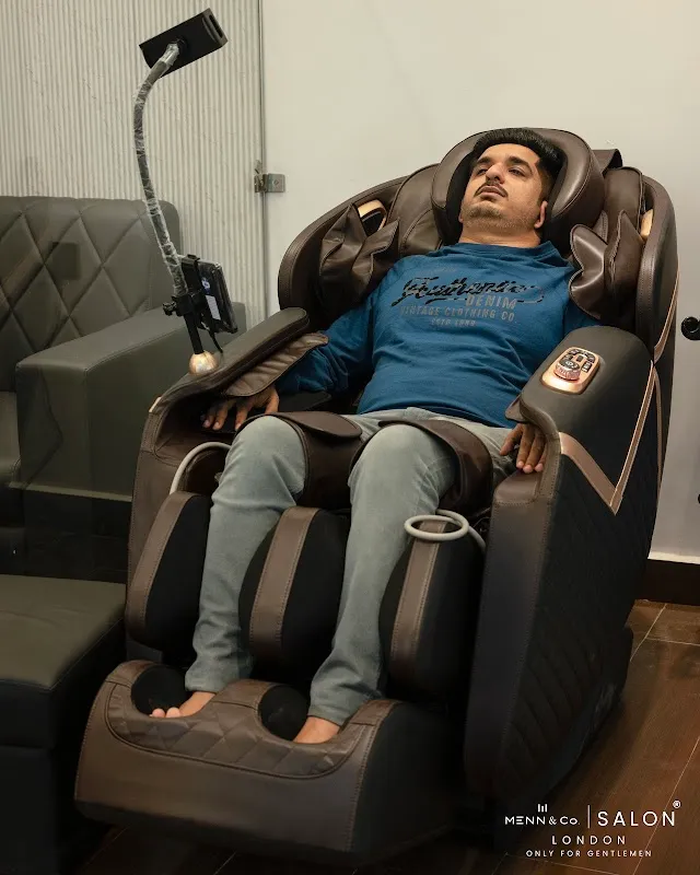 Menn & Co Salon Vrindavan Yojna