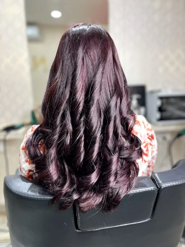 Naren Hair Studio