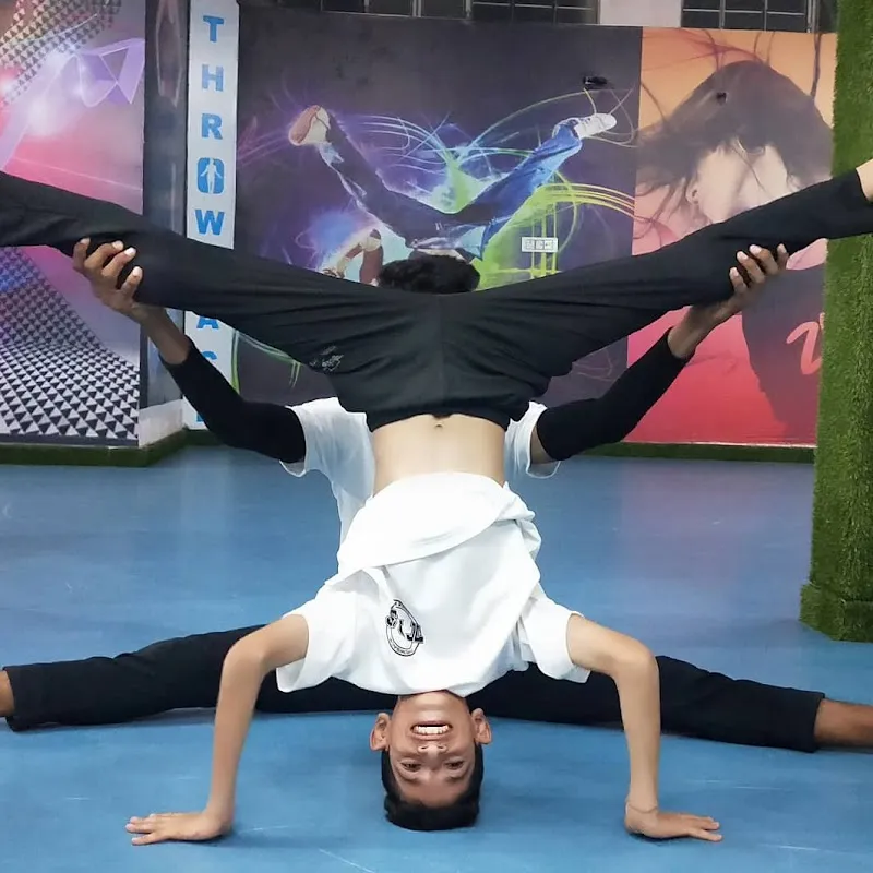THROWBACK Aerobics & Dance Studio