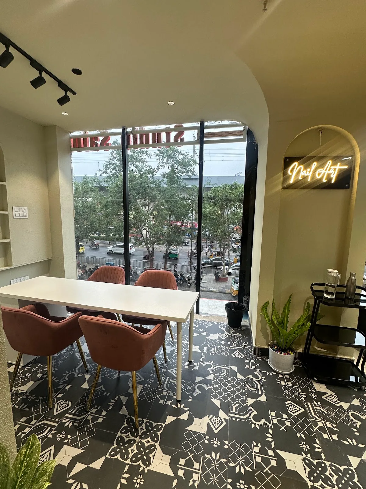 The Blow Studio Salon