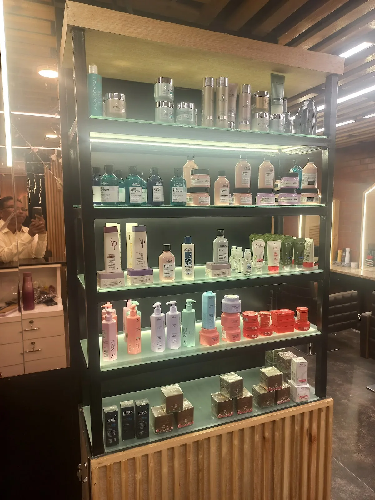 Green Trends Unisex Hair and Style Salon Ameerpet (SR nagar)