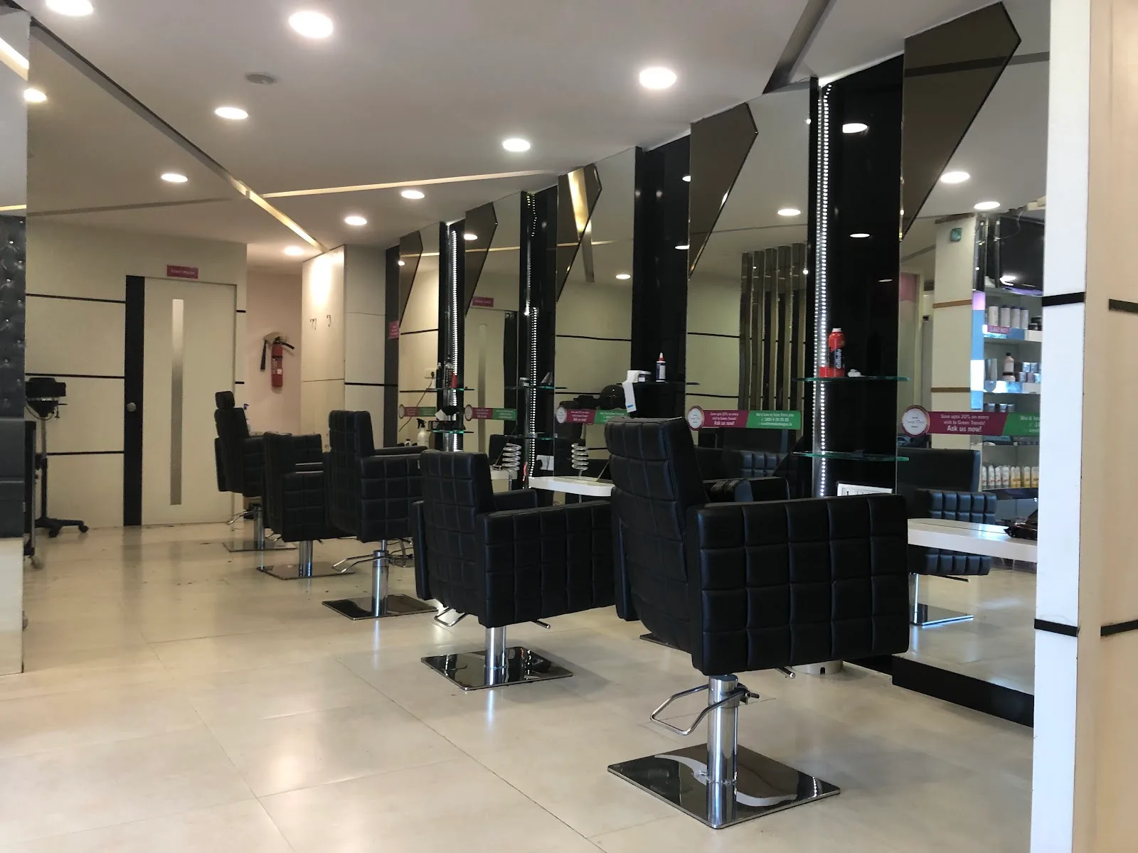 Green Trends Unisex Hair and Style Salon Ameerpet (SR nagar)