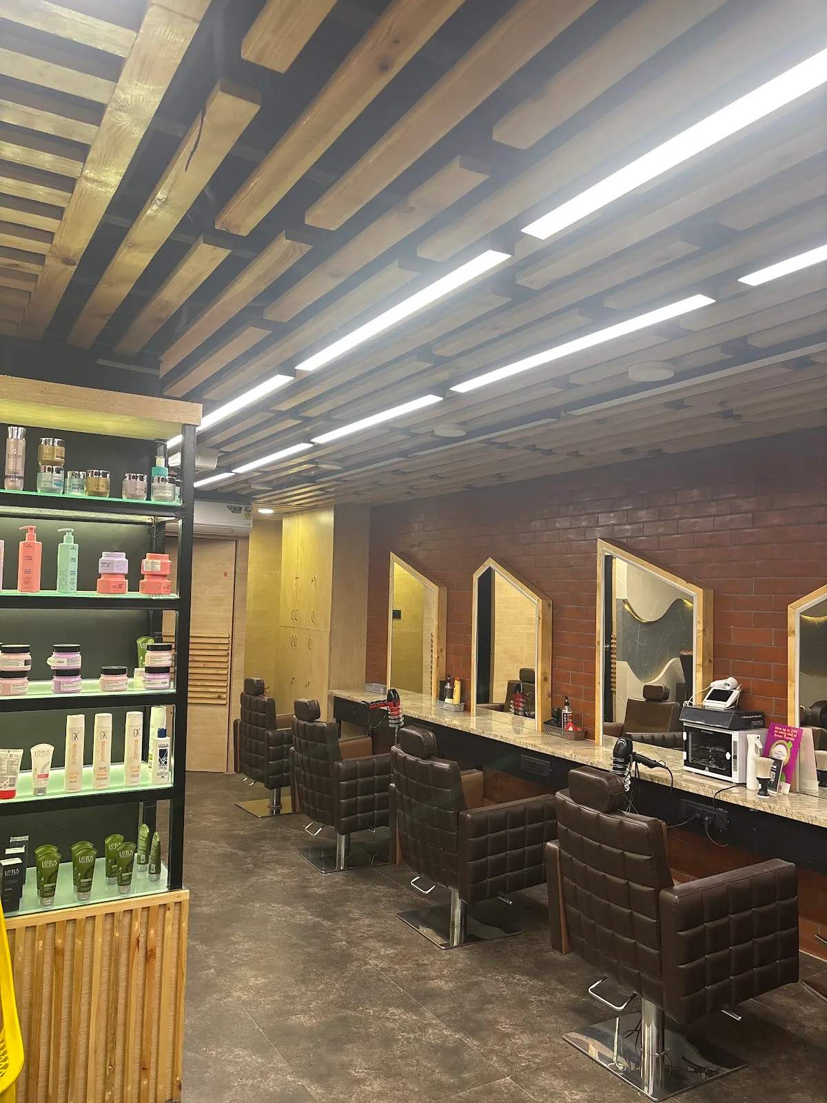 Green Trends Unisex Hair and Style Salon Ameerpet (SR nagar)