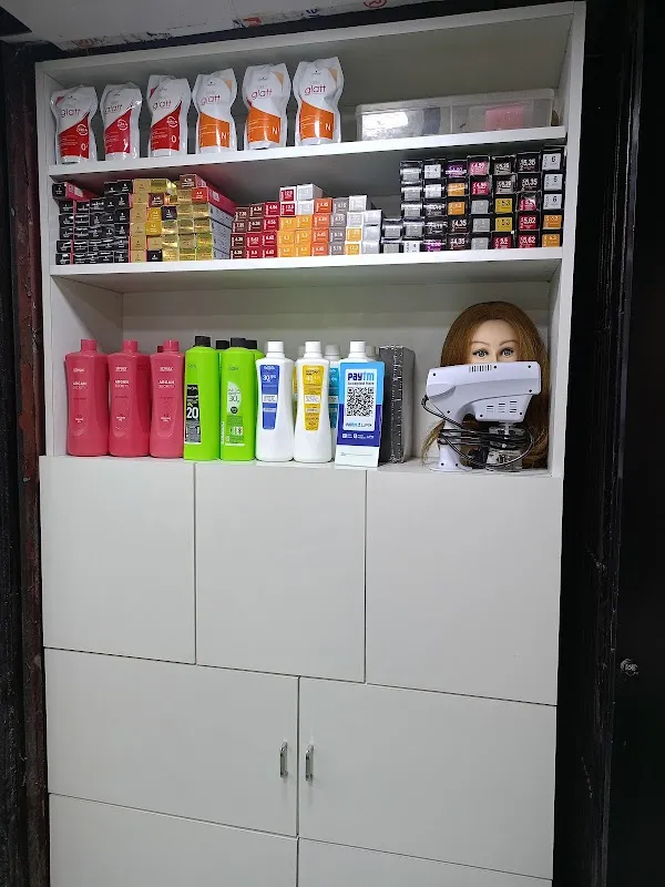 The hair & beauty spot