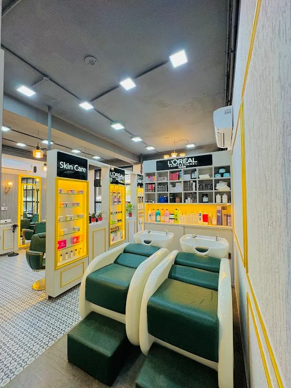 Chameleon salon