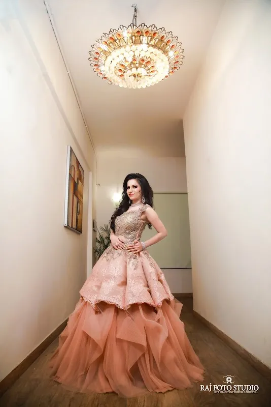 raj foto studio