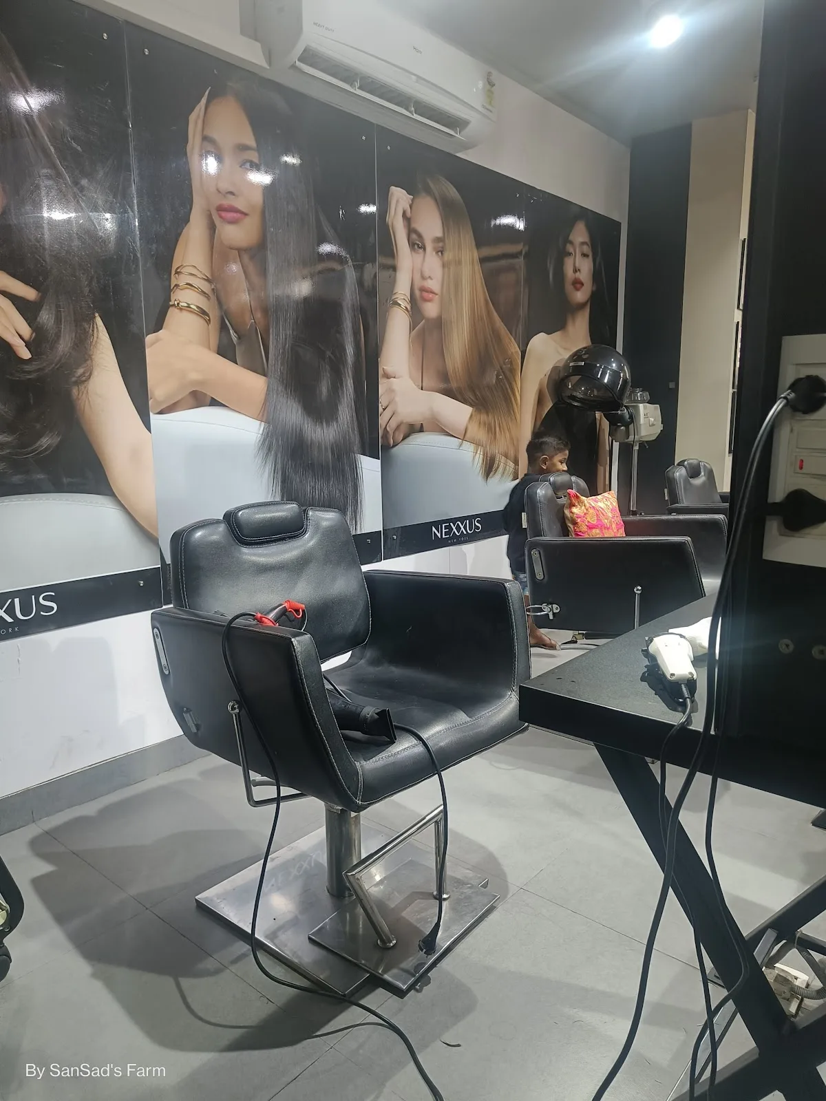 Lakme Salon For Him and Her in Vijayanagar,Bengaluru