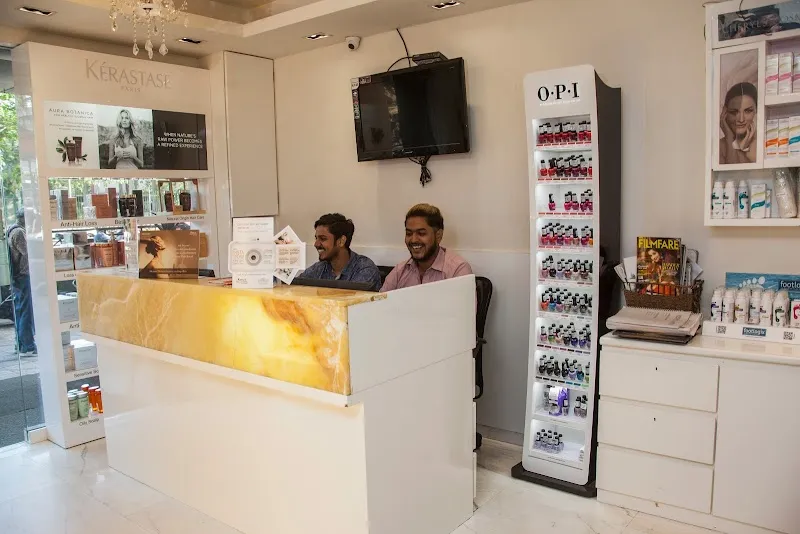 Kapils Salon - Poisar