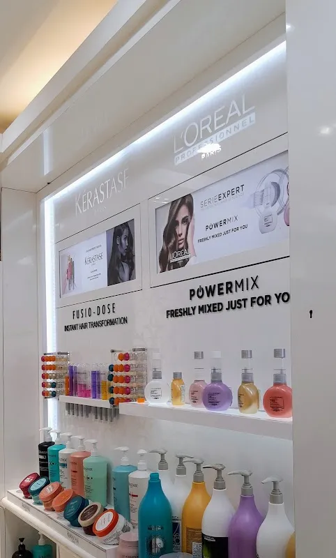 Kapils Salon - Poisar