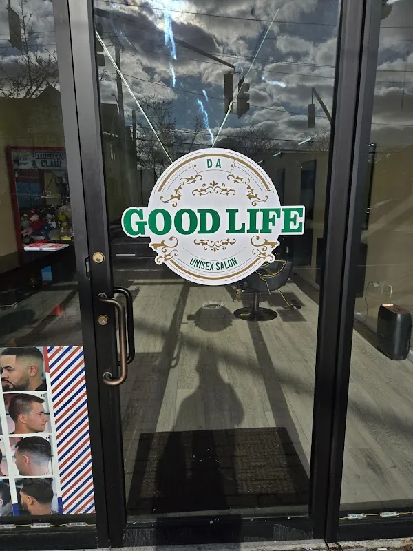 DA GoodLife Unisex Salon