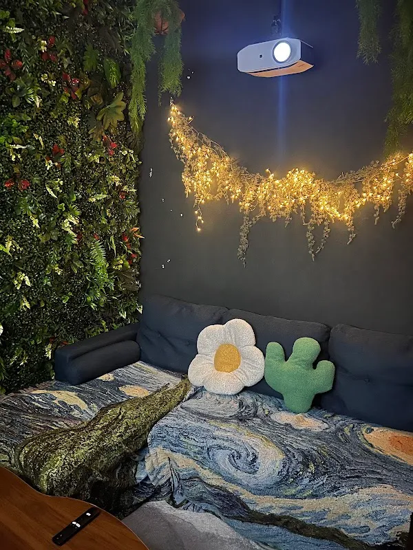 HOP@Jalan Besar - Relax Hangout by Hideout Place | Events | Birthdays | Date Spot | Themed Private Studios | Board games