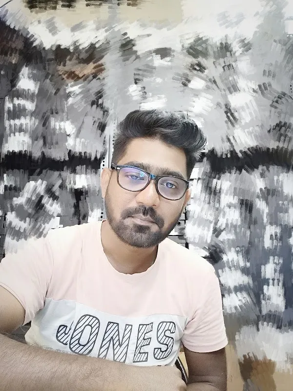 Maharashtra Salon