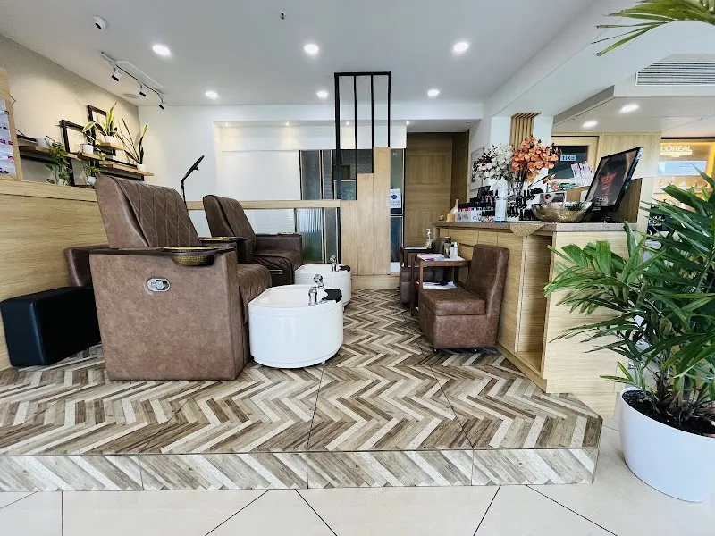 Locks & Lustre - Salon & Academy