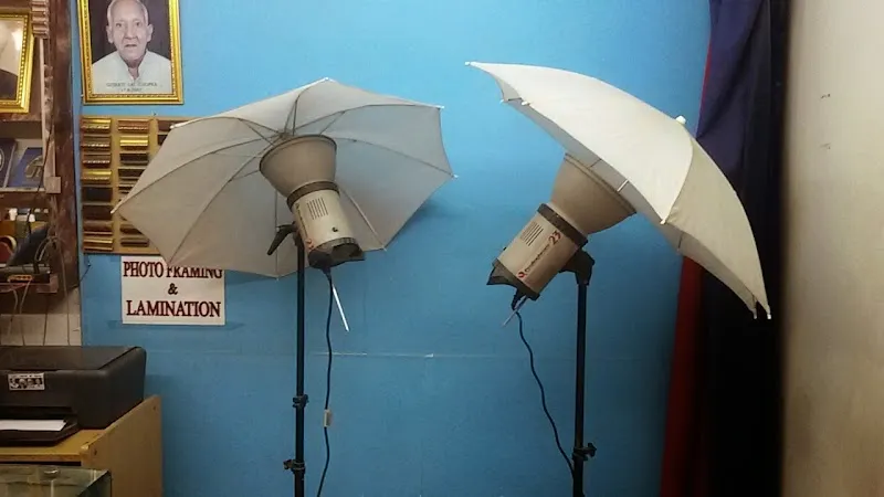 Modern Photo Studio & Photo Framing