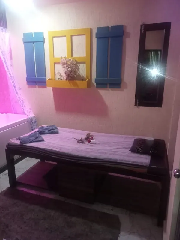 Spa King | Luxury Spa | Best Massage therapy Pitampura