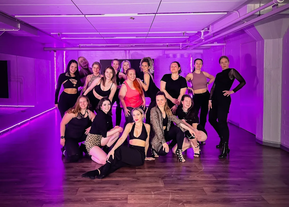 D-Dance Studio