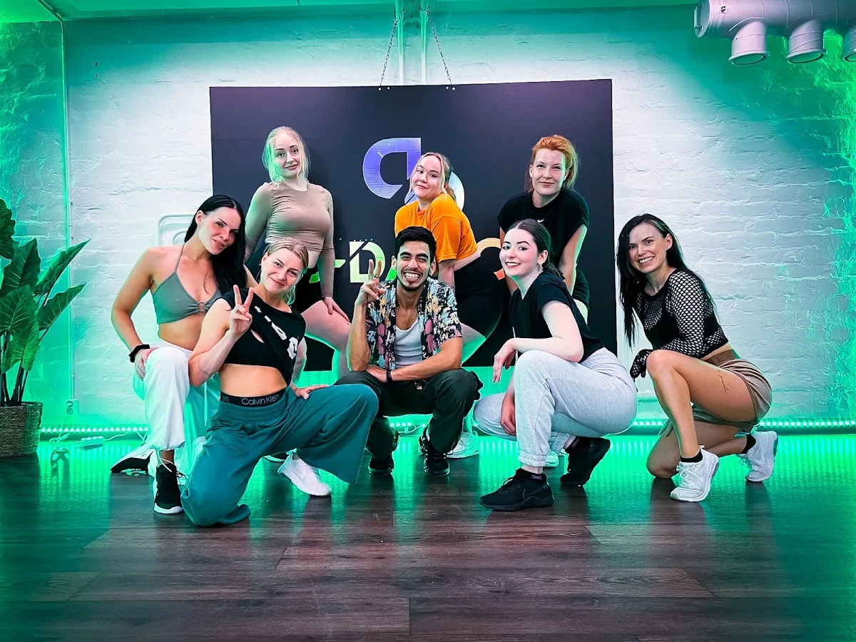 D-Dance Studio