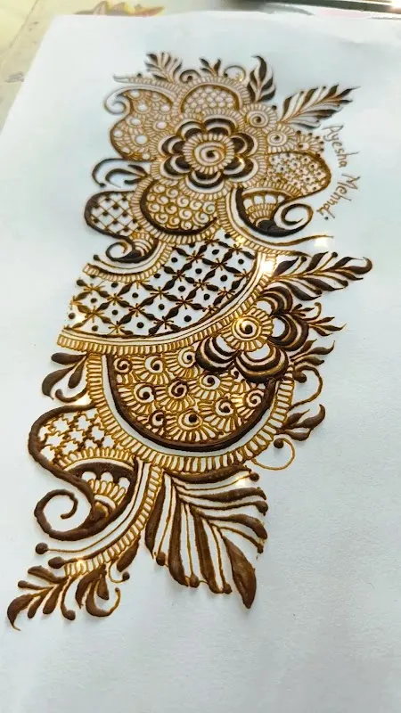 Ayesha Mehndi Art & Mehndi Class