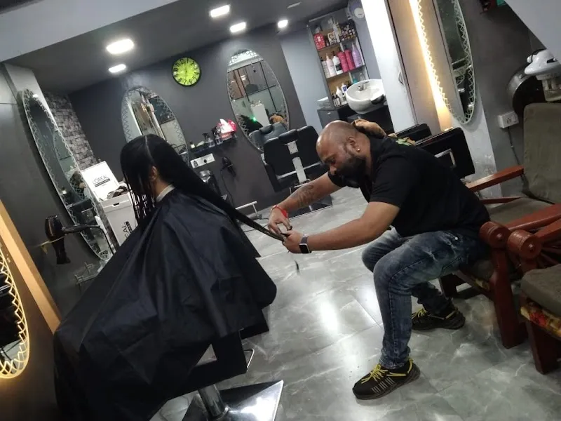 E'Lan 2.o Salon and Academy