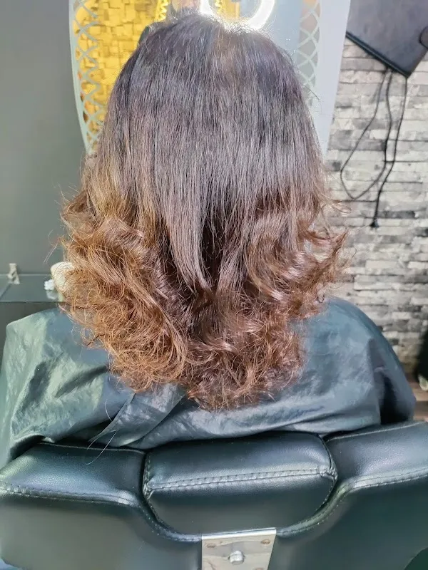 E'Lan 2.o Salon and Academy