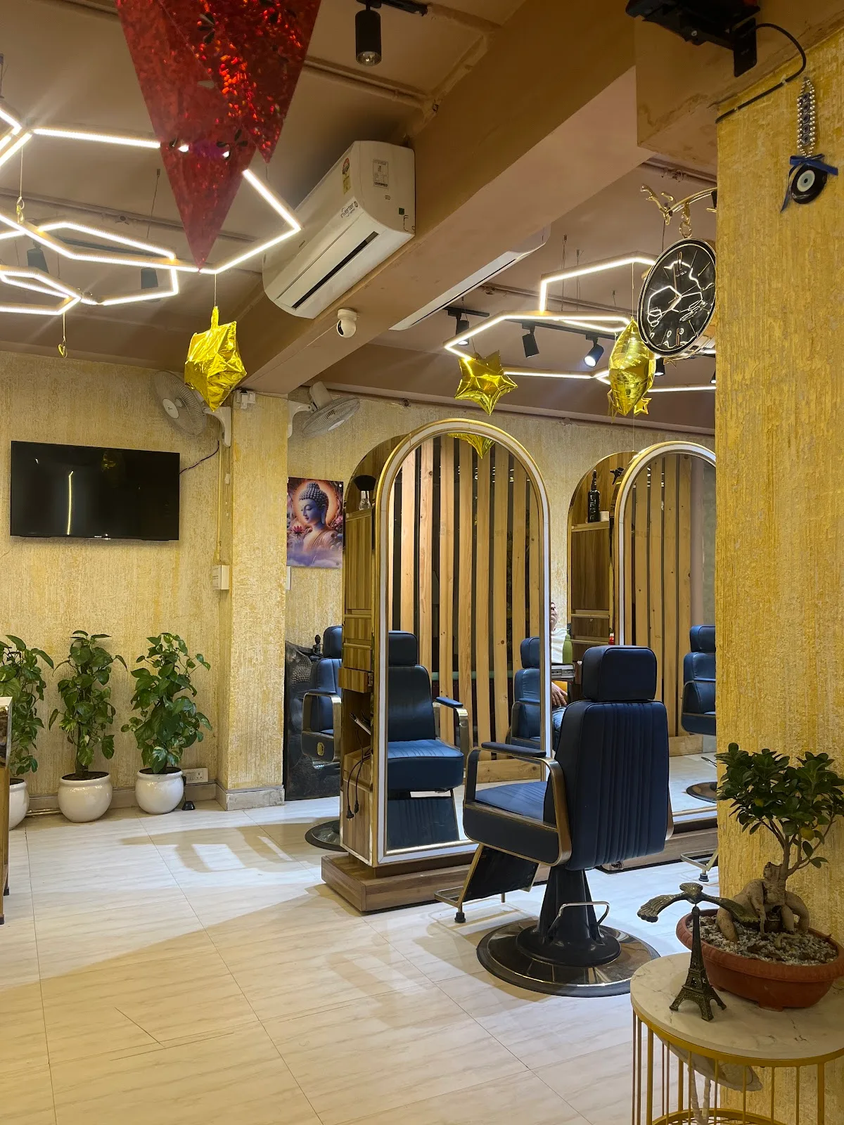 SMUK SALON