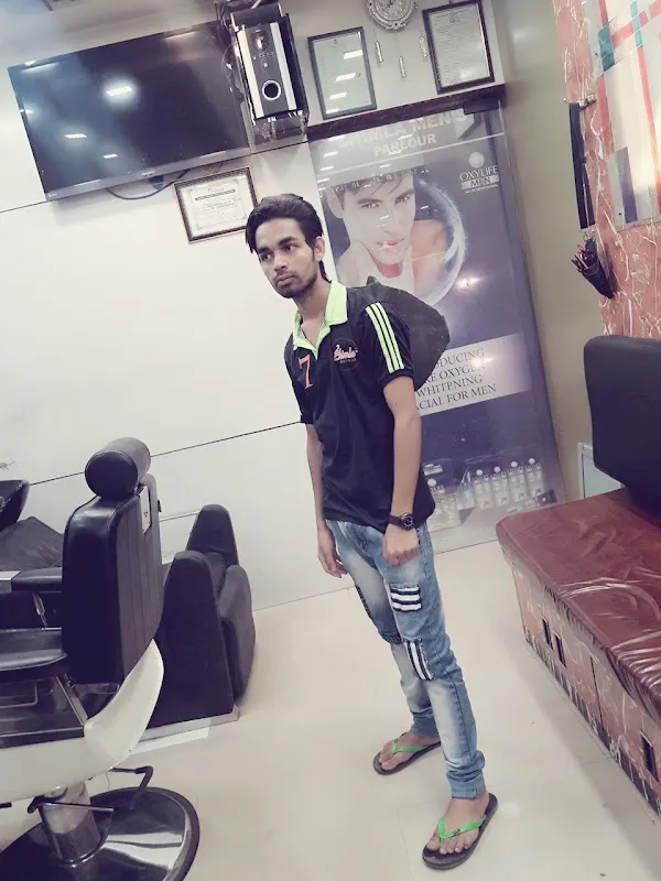 SHIMLA unisex saloon