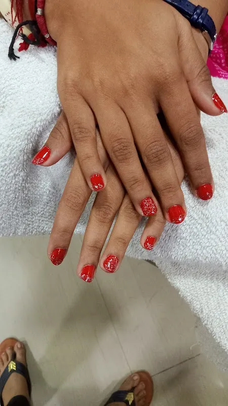 AJ Makeover Hair & Beauty Salon