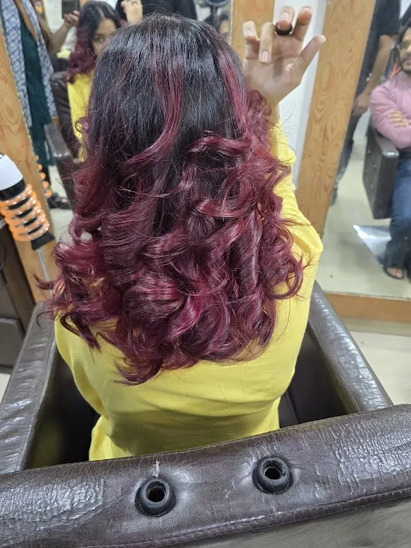 AJ Makeover Hair & Beauty Salon