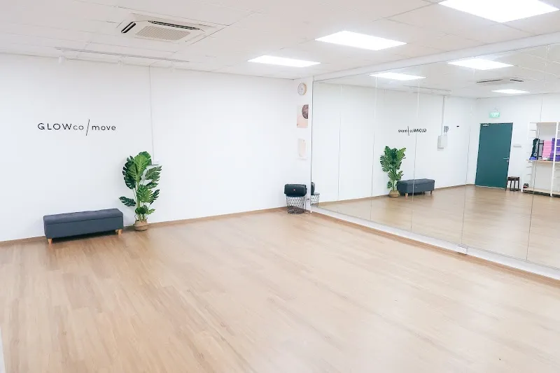 GLOWco Move