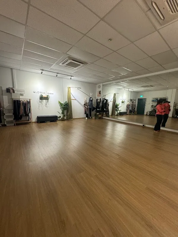 GLOWco Move