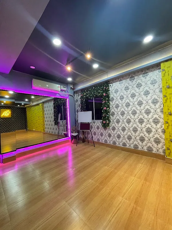 Strive-ok Dance Studio