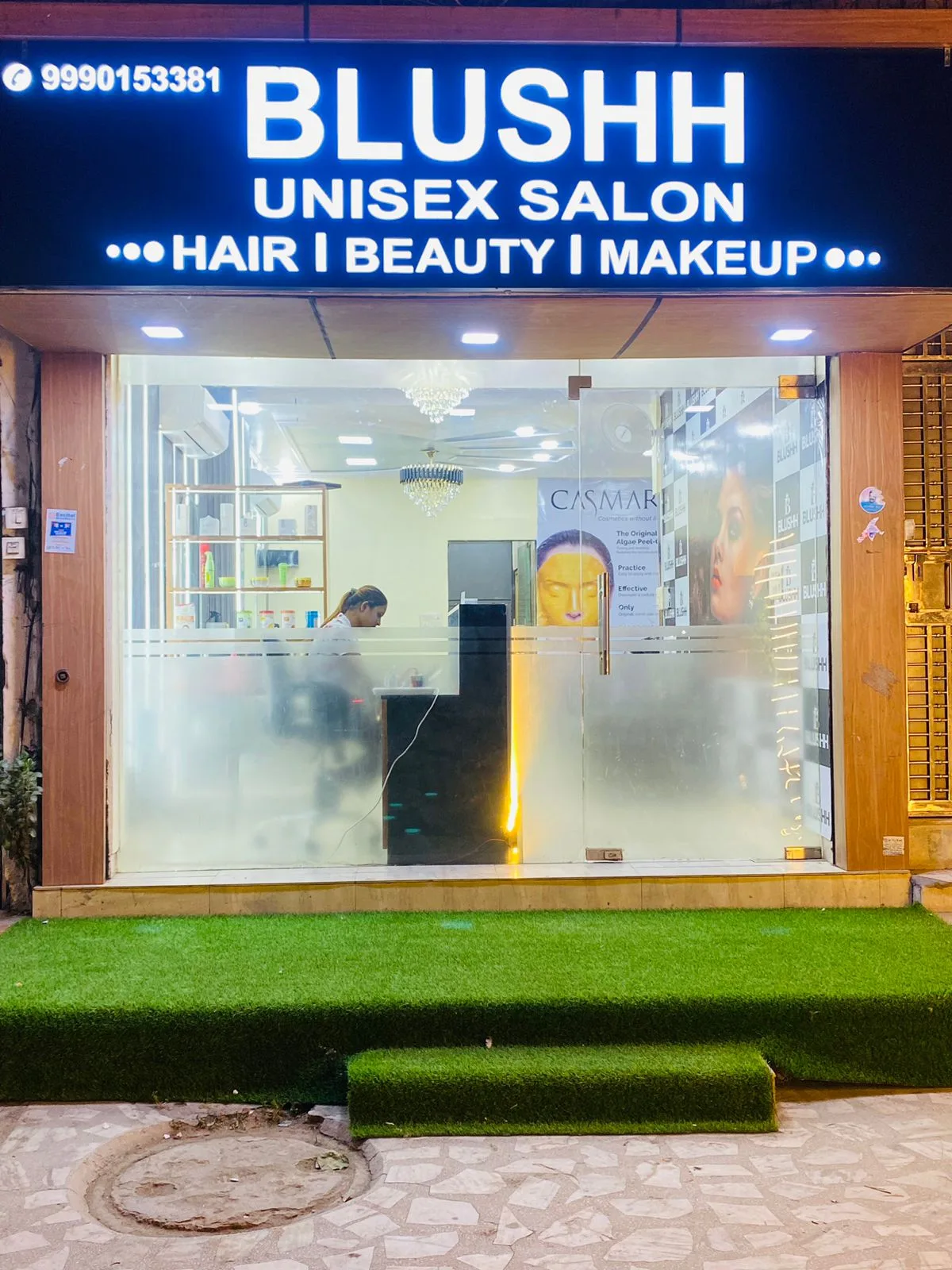Blushh unisex salon