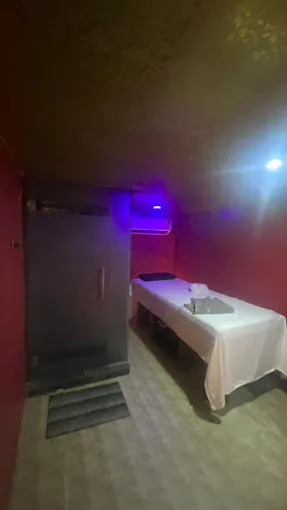 Spa La La
