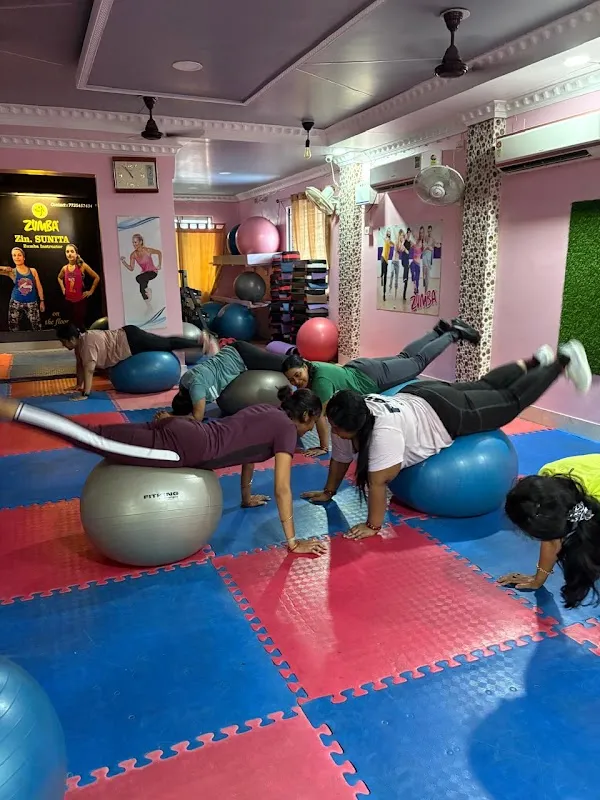 She Slimming & Fitness Centre