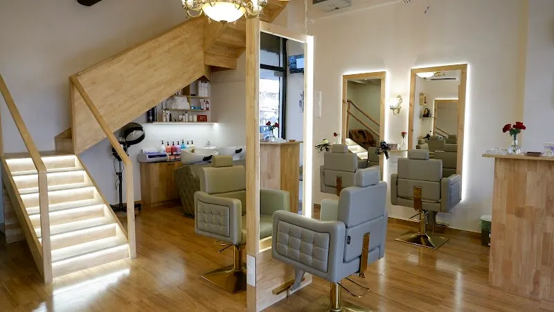 Elinor salon