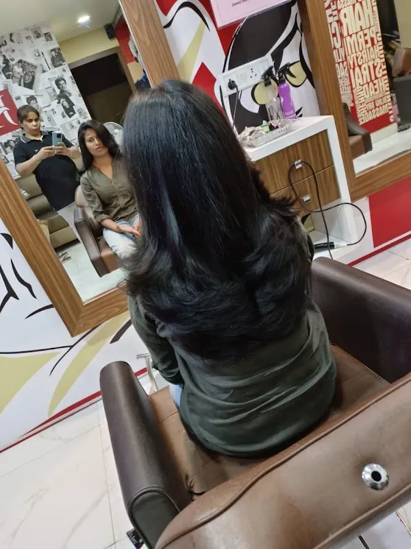 LIPSTICK SALON