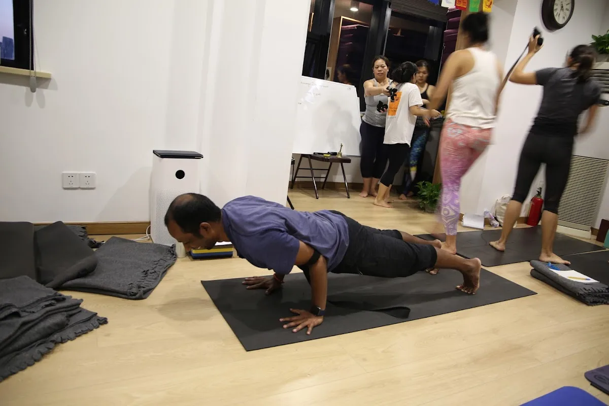Drishti Vinyasa Yoga Shala