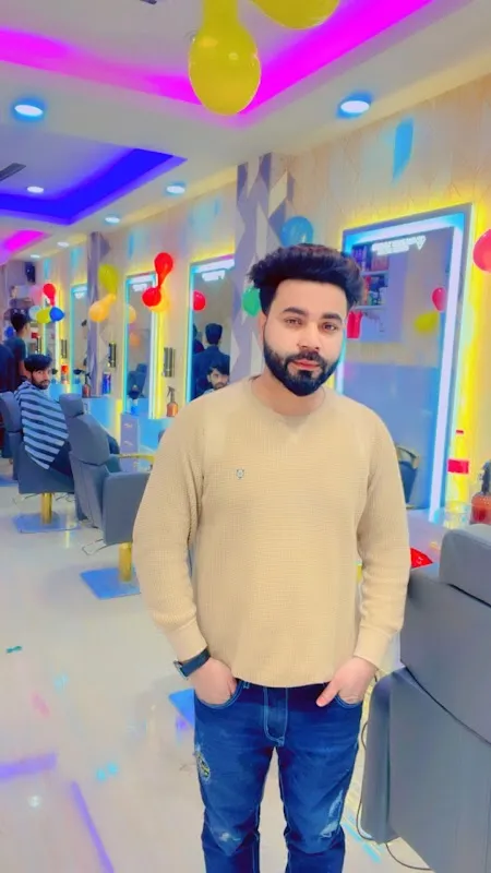 Salman Looks Unisex Salon