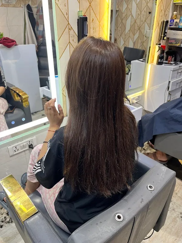 Salman Looks Unisex Salon