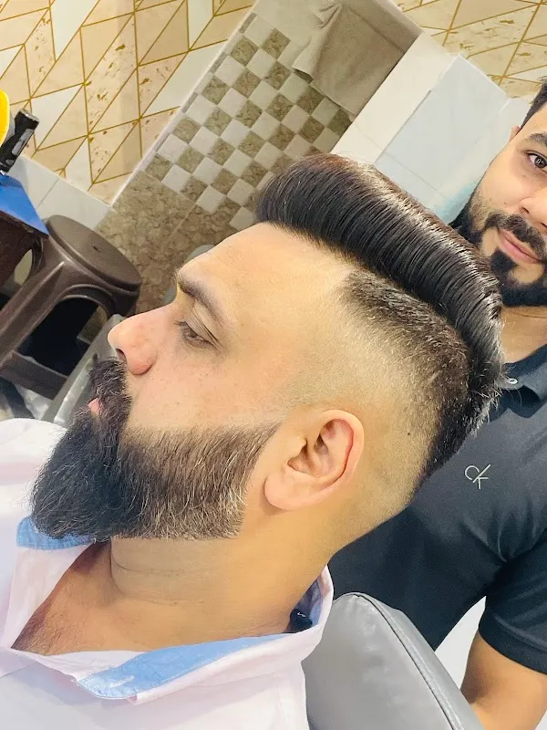 Salman Looks Unisex Salon